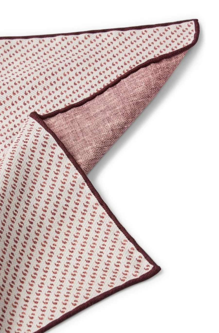 "HUGO BOSS Men's Silk Pocket Square - Elegant Designer Accessory"