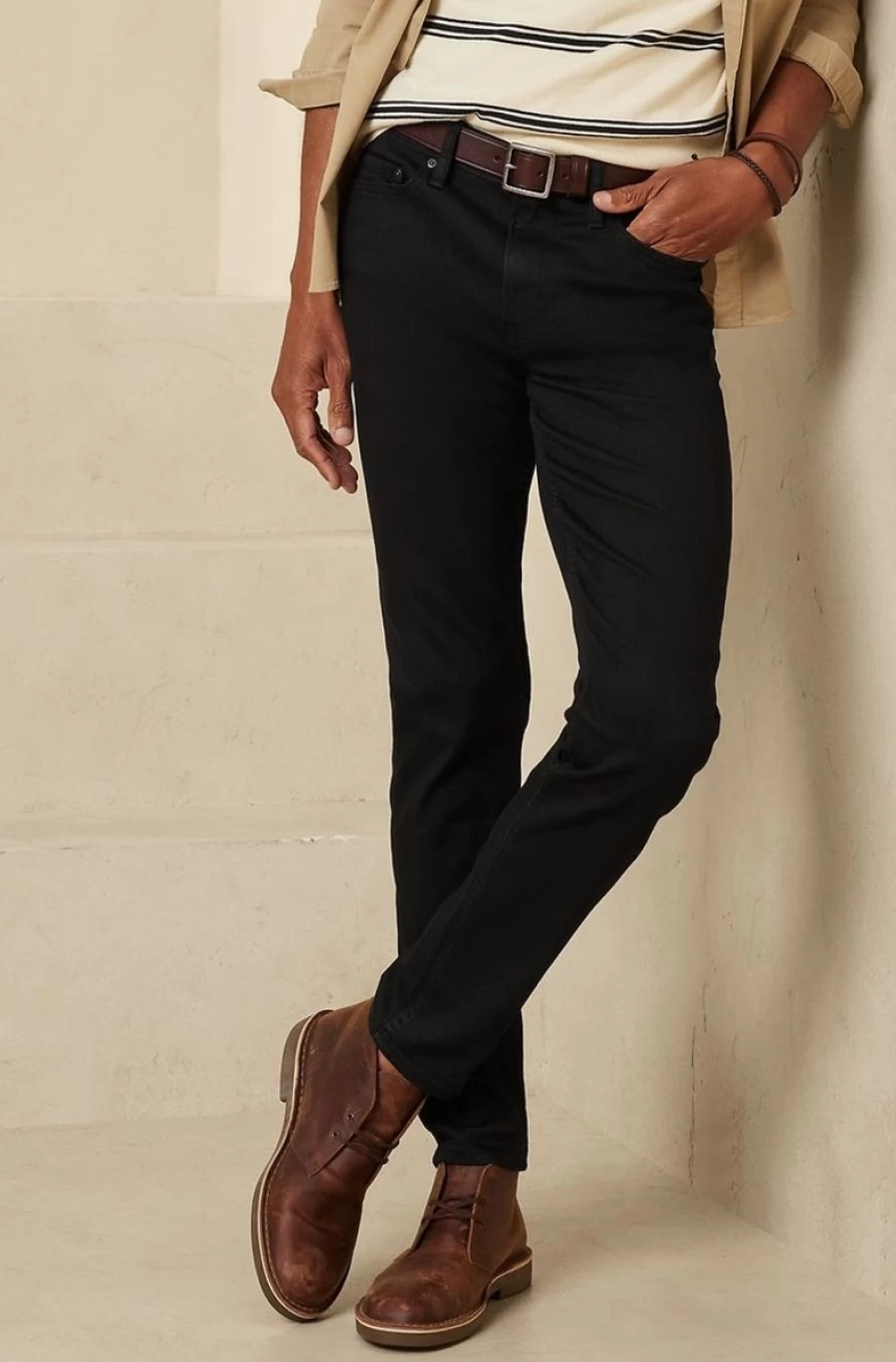 BANANA REPUBLIC Men's Slim Fit Travel Jeans in Black Wash for Comfort & Style