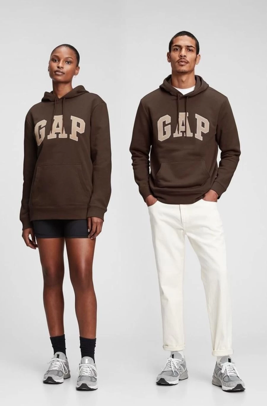 GAP Men's Logo Hooded Sweatshirt - Comfortable Pullover Hoodie for Casual Wear