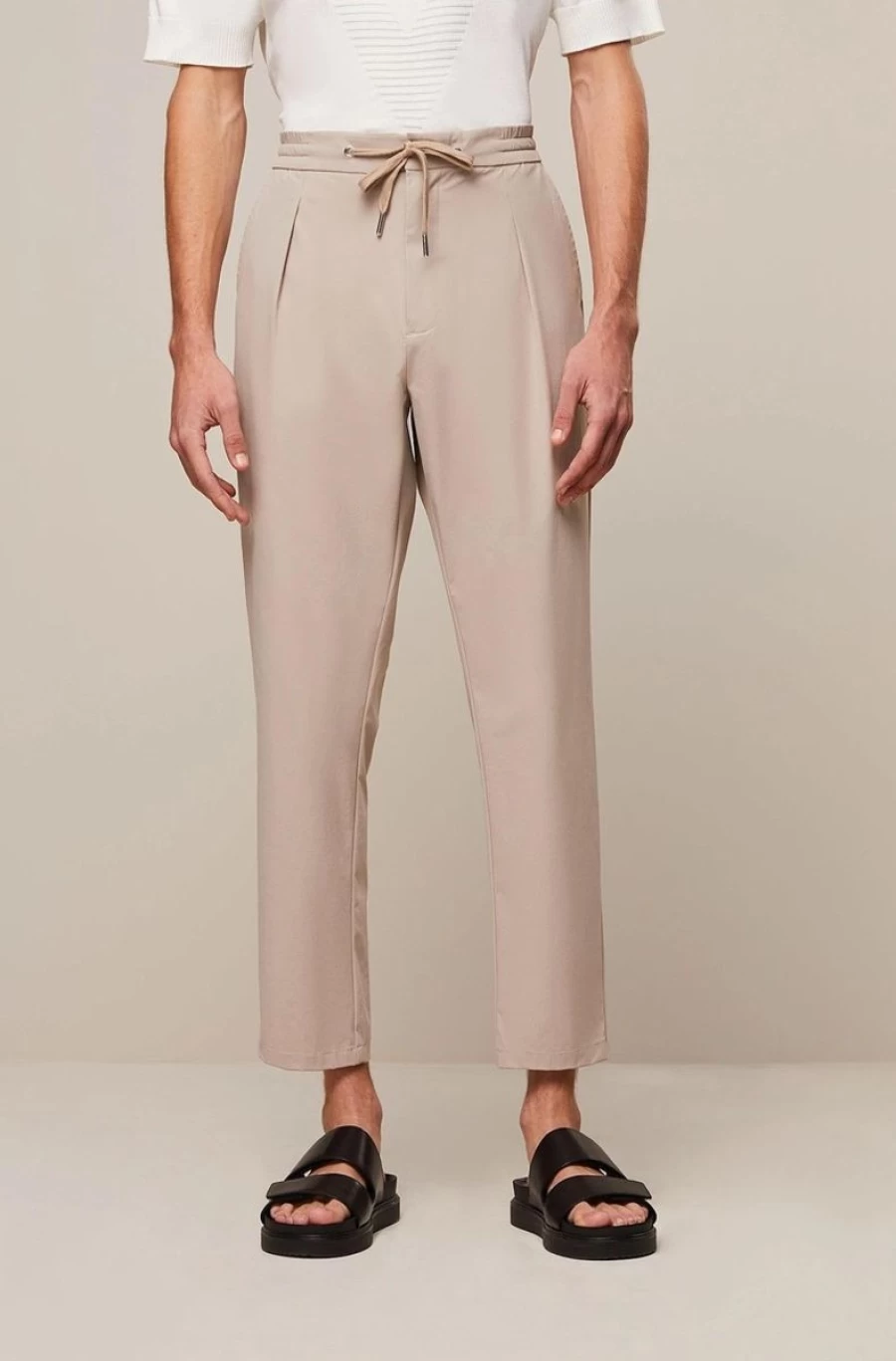 ALPHATAURI Men's Water-Resistant Pleated Pants for Comfort & Style