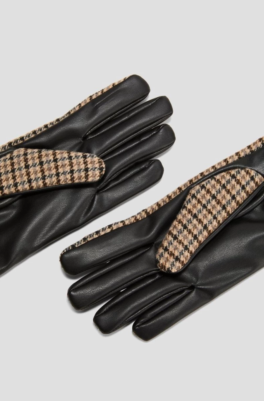 S.OLIVER Women's Beige/Black Wool Blend Gloves - Warm Winter Mix Gloves
