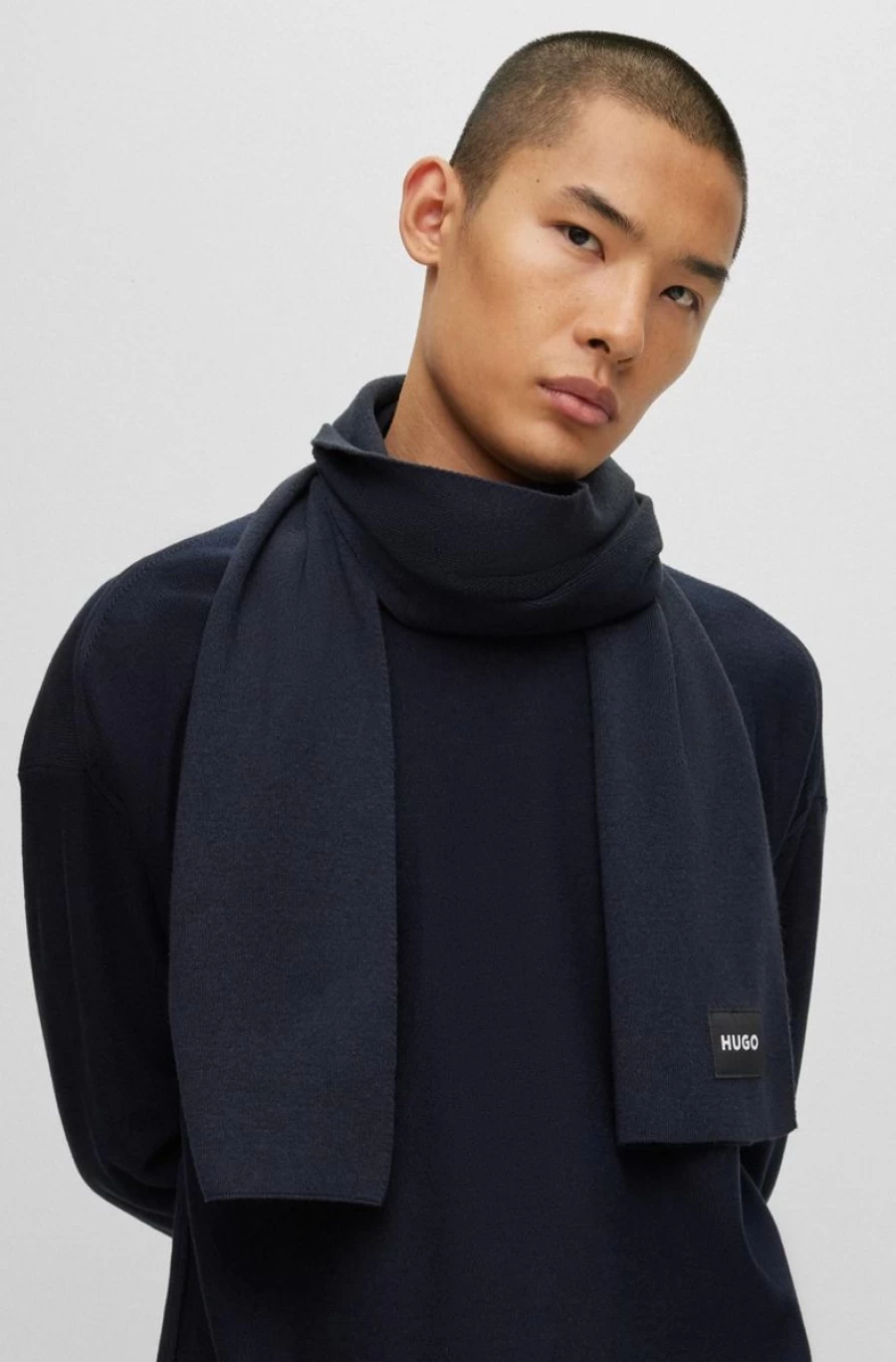 "HUGO BOSS Men's Knitted Logo Scarf - Premium Winter Accessory"