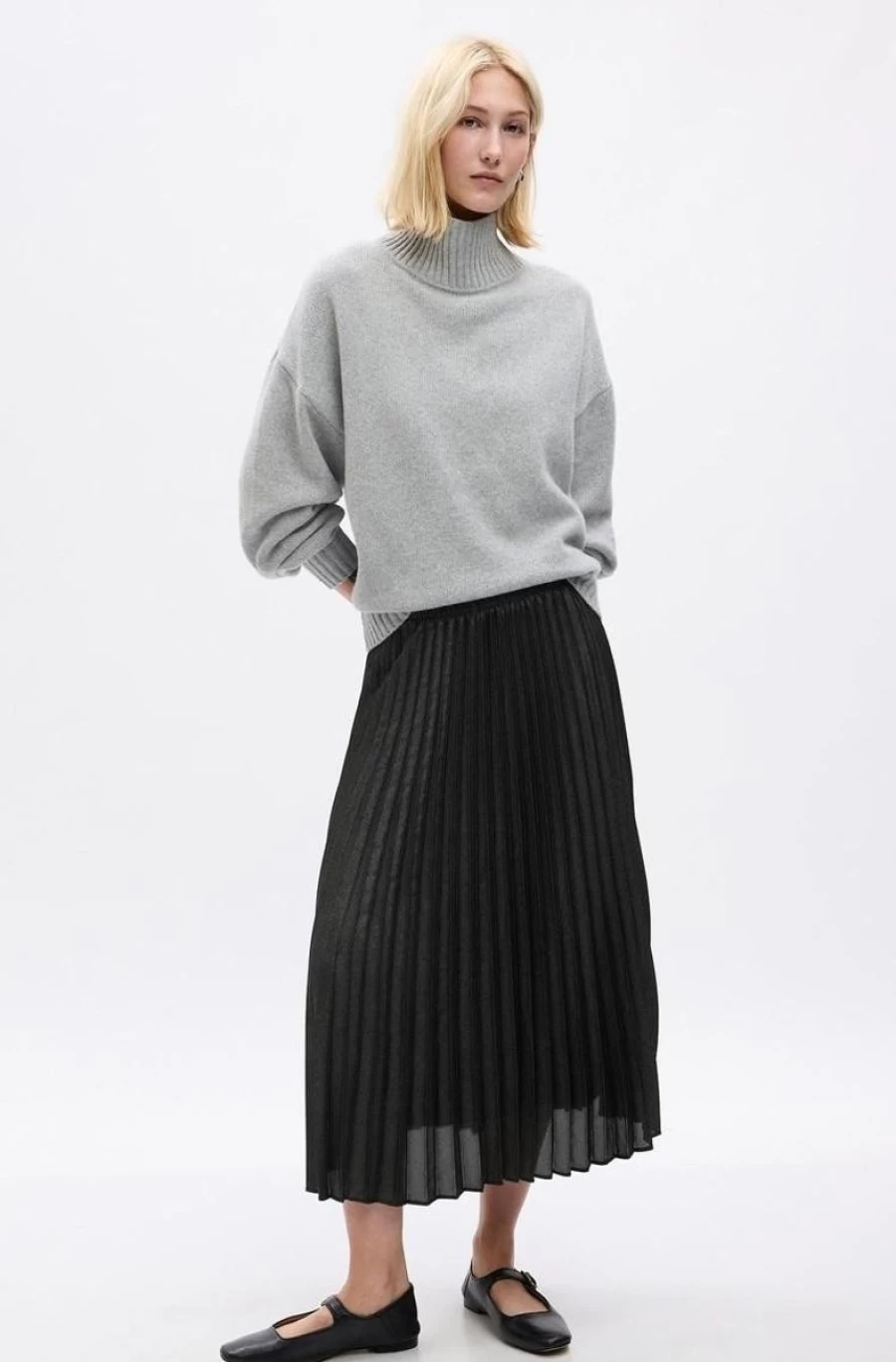 GAP Women's Pleated Metallic Midi Skirt - Shiny High Waist Knee Length Skirt for Women