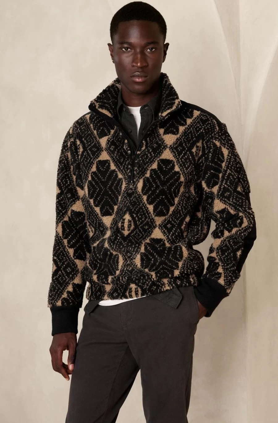BANANA REPUBLIC Men's Black Diamond Mirto Sherpa Half-Zip Fleece Jacket