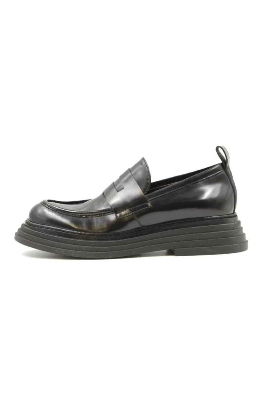 "LAURA BELLARIVA Women's Black Leather Loafers – Classic Comfort & Style"