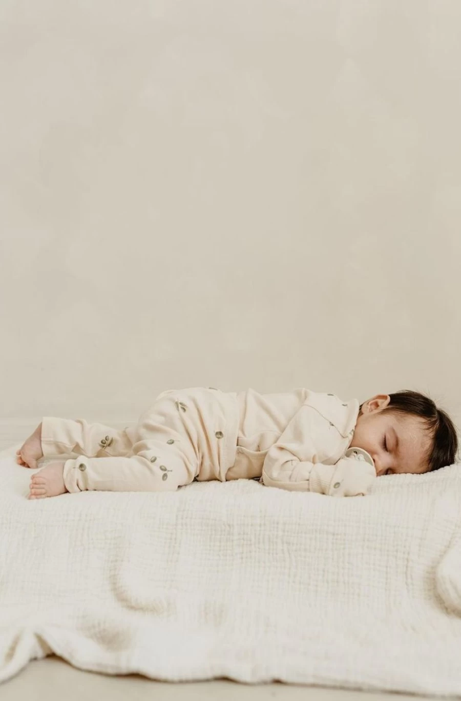 LUNILOU Organic Cotton Newborn Mittens for Boys – Soft Baby Hand Protectors