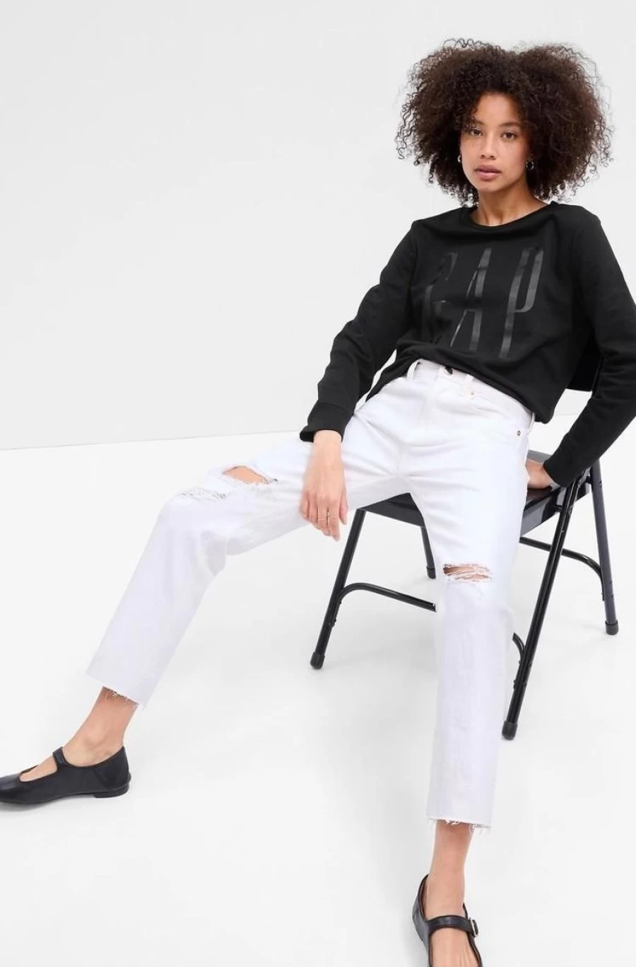 GAP Women's Logo Sweatshirt - Casual Cotton Pullover for Women