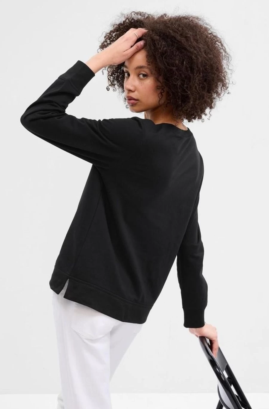 GAP Women's Logo Sweatshirt - Casual Cotton Pullover for Women